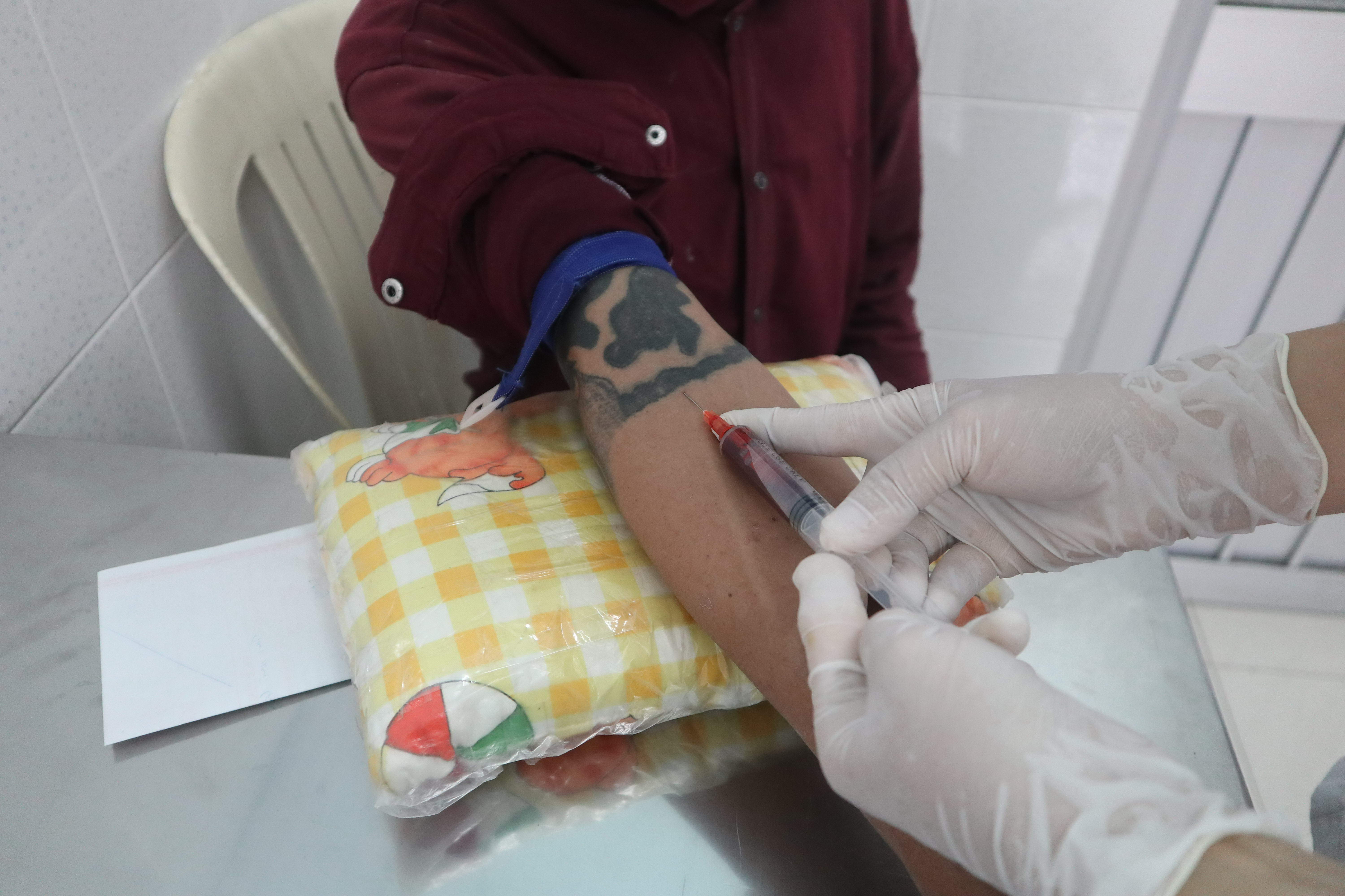 ĐIỀU TRỊ DỰ PHÒNG LAO BẰNG INH CHO BỆNH NHÂN HIV/AIDS